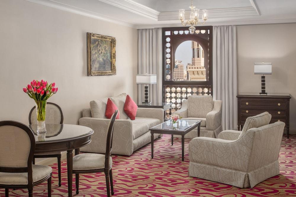Intercontinental Dar Al Iman Madinah By Ihg Hotel Medina Eksteriør billede Suite at the Four Seasons Hotel, Mecca
